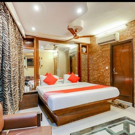 Hotel Roma Deluxe - New Delhi Railway Station Exterior foto