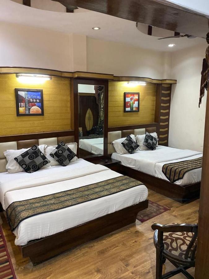 Hotel Roma Deluxe - New Delhi Railway Station Exterior foto