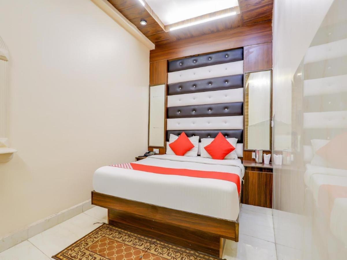 Hotel Roma Deluxe - New Delhi Railway Station Exterior foto